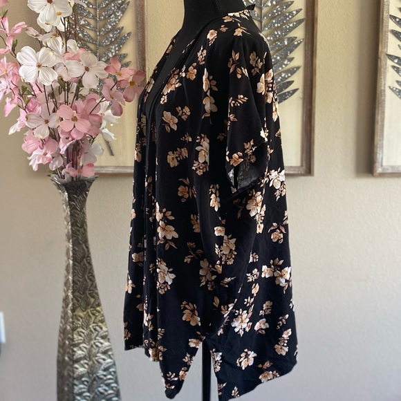 Forever21 kimono - Picture 5 of 5